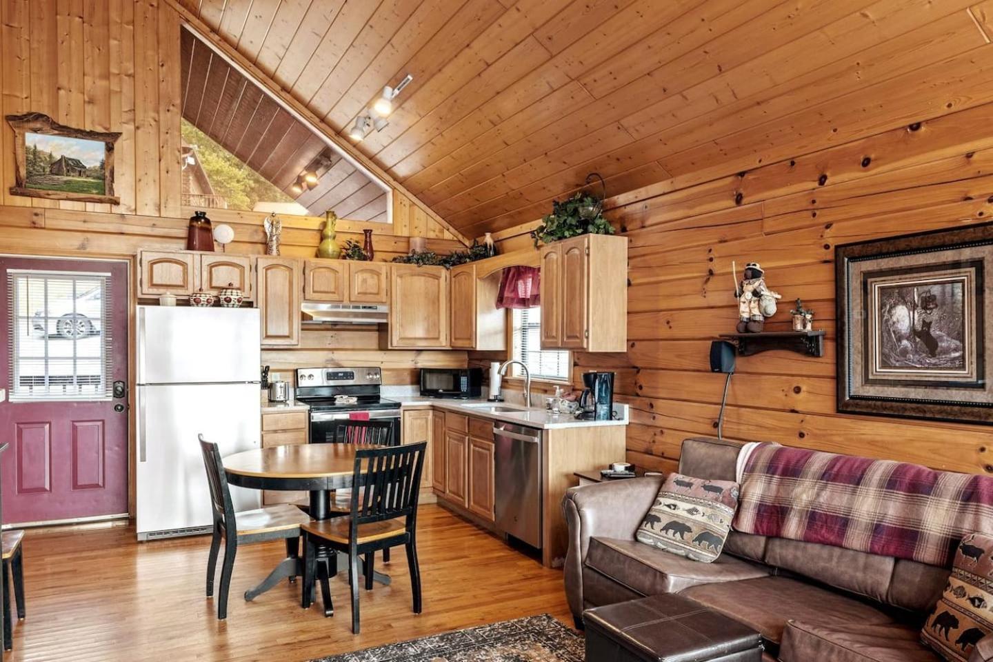 Вилла Views I Mins To Dollywood I Hot Tub I Pool Table Севьервилл Экстерьер фото