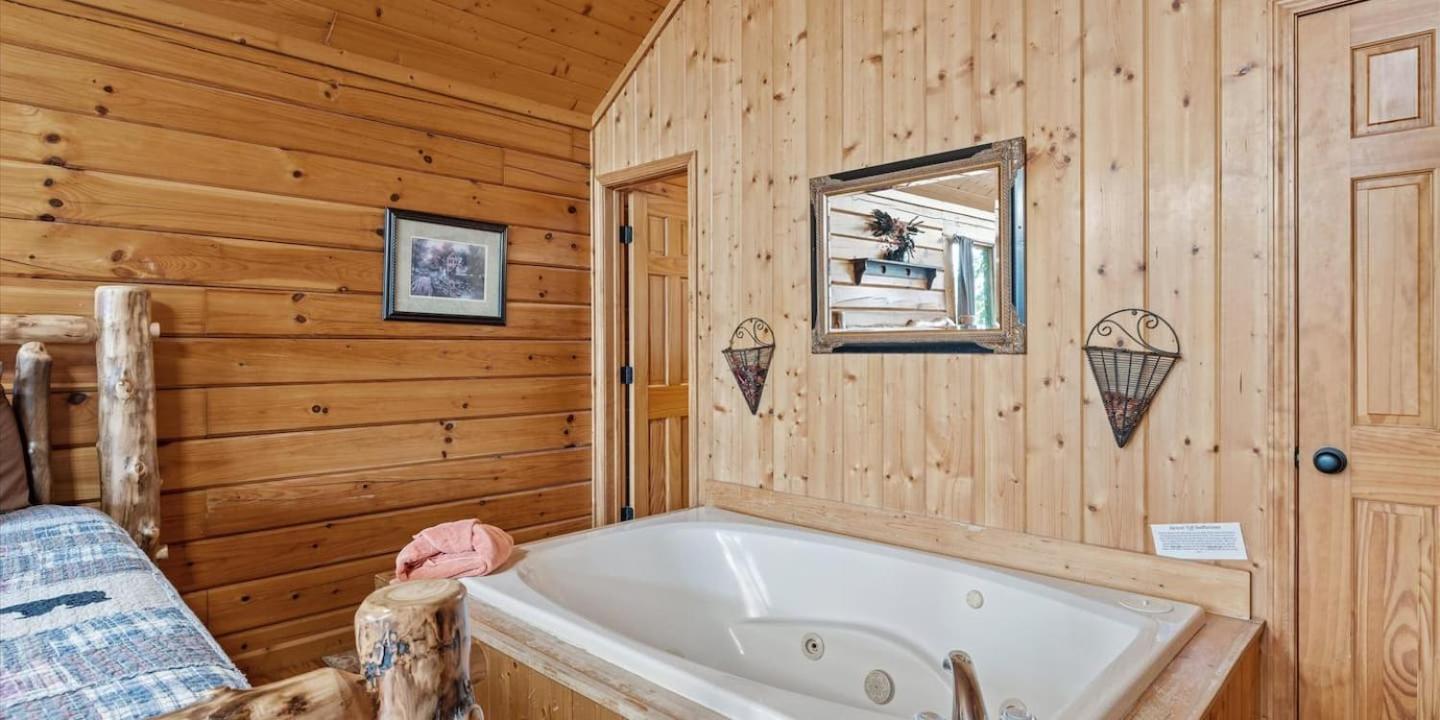 Вилла Views I Mins To Dollywood I Hot Tub I Pool Table Севьервилл Экстерьер фото