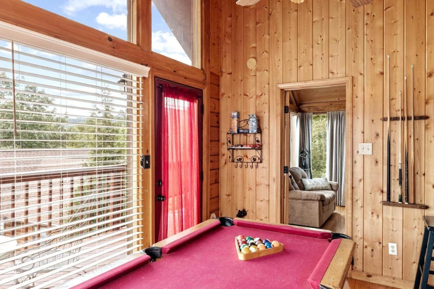 Вилла Views I Mins To Dollywood I Hot Tub I Pool Table Севьервилл Экстерьер фото