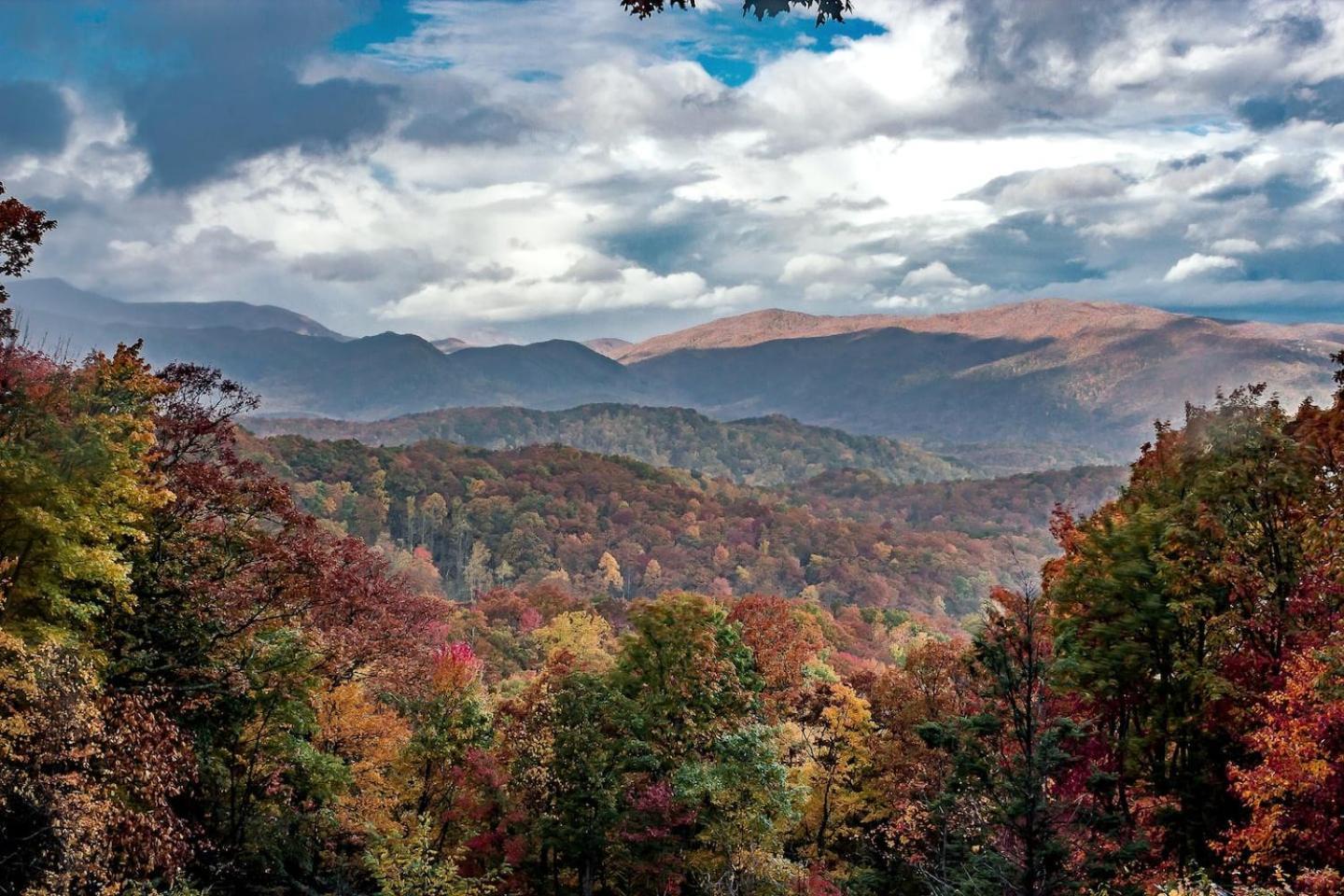 Вилла Views I Mins To Dollywood I Hot Tub I Pool Table Севьервилл Экстерьер фото
